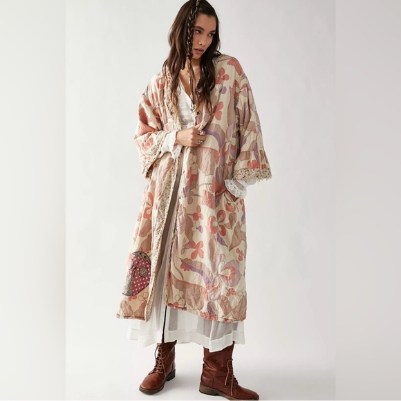 Magnolia Pearl Rainbow Duster - Picture 3 of 11